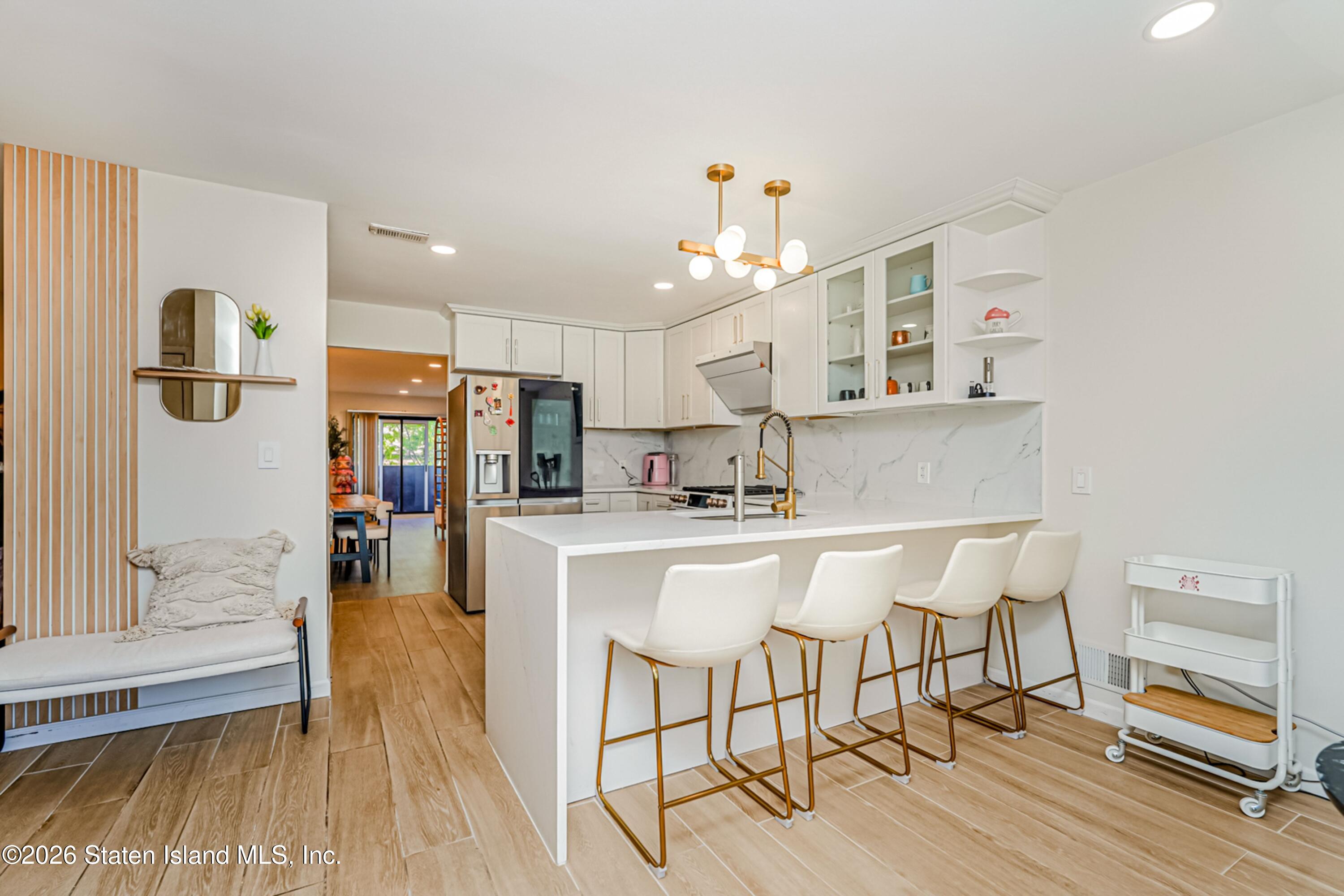 999 West Fingerboard Road Staten Island, NY 10304 - Photo 6 of 34 IMG_1361