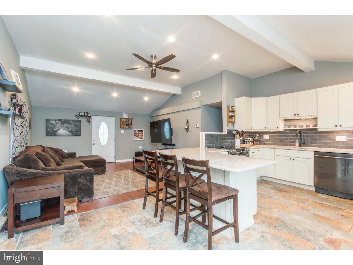 Breakfast Room