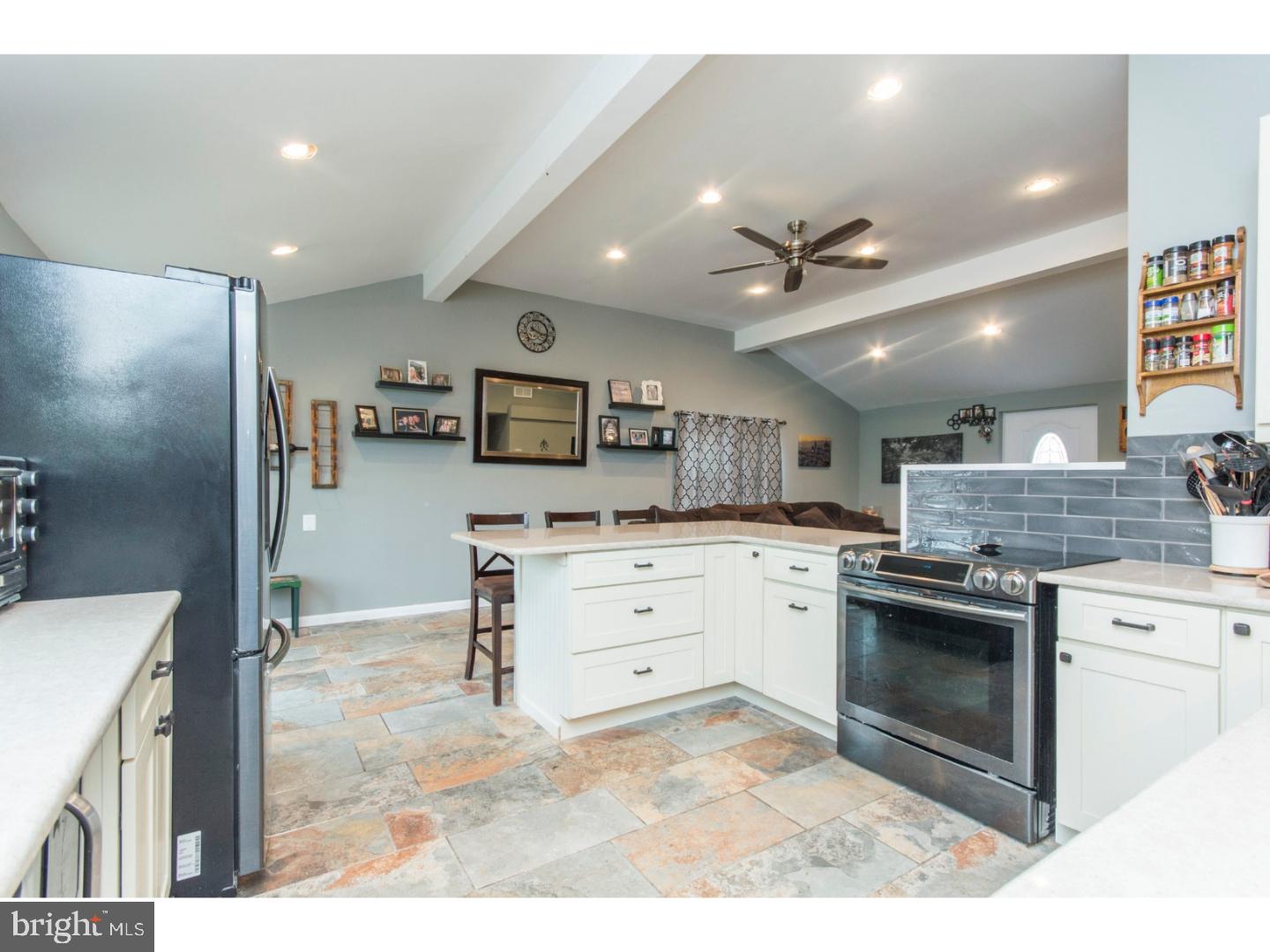 1298 Clyde Road Warminster, PA 18974 - Photo 5 of 21 Kitchen