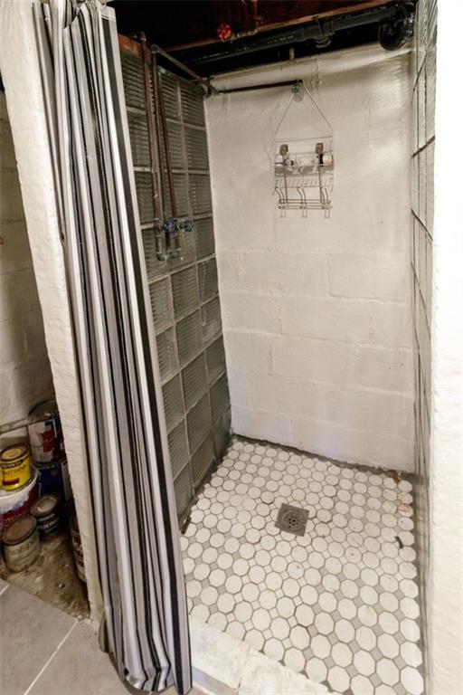 803 Cliff Mine Road Imperial, PA 15126 - Photo 18 of 24 a bathroom with a shower