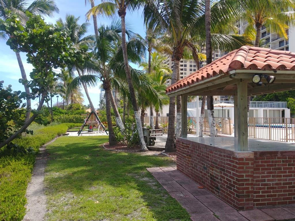 2655 Collins Avenue, Unit 602 Miami Beach, FL 33140 - Photo 2 of 8