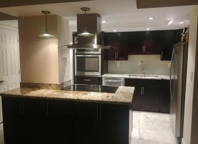 $959,000 | 2655 Collins Avenue, Unit 602, Miami Beach, FL 33140