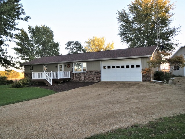 377 Penrose Road Dixon, IL 61021 - Photo 1 of 25 Gallery Image 1