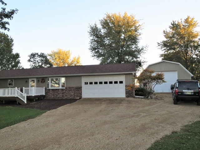 377 Penrose Road Dixon, IL 61021 - Photo 2 of 25 Gallery Image 2