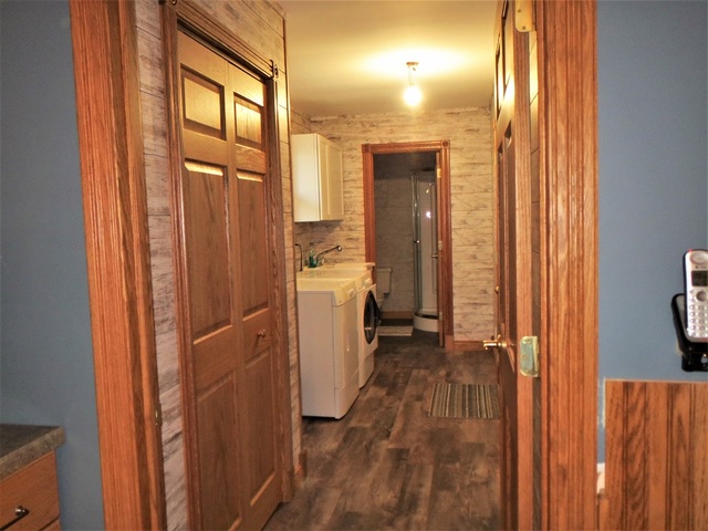377 Penrose Road Dixon, IL 61021 - Photo 9 of 25 Gallery Image 9