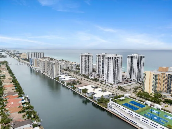 $4,300 | 2301 South Ocean Drive, Unit 2507, Hollywood, FL 33019