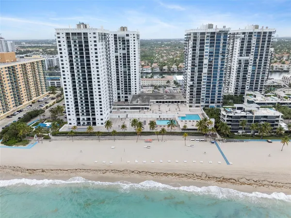 $4,300 | 2301 South Ocean Drive, Unit 2507, Hollywood, FL 33019