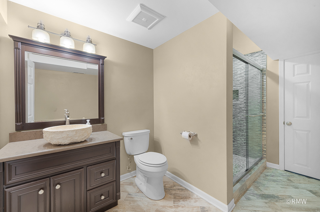 981 Oak Ridge Boulevard Elgin, IL 60120 - Photo 30 of 46 Gallery Image 30