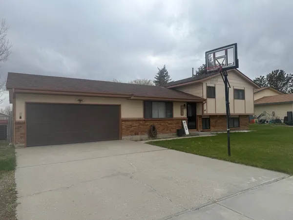 $359,000 | 1804 Dundee Drive, Rawlins, WY 82301