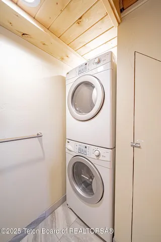 $749,000 | 607 Shady Lane, Irwin, ID 83428