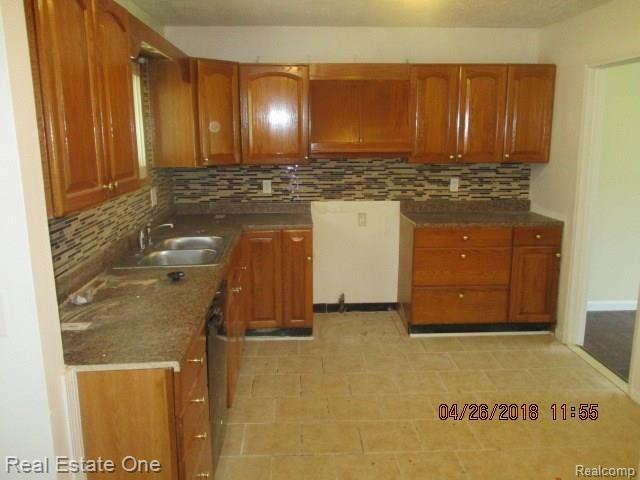 6306 Beech Daly Road Taylor, MI 48180 - Photo 14 of 24 20604 Annapolis 130.JPG
