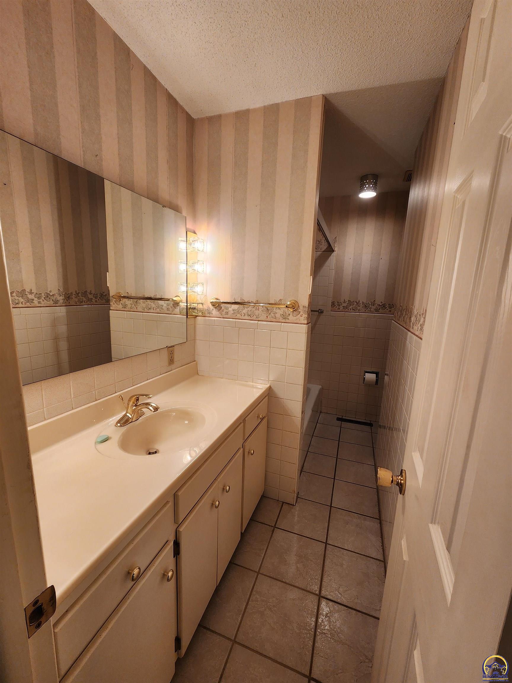763 Rd T Hartford, KS 66854 - Photo 11 of 42