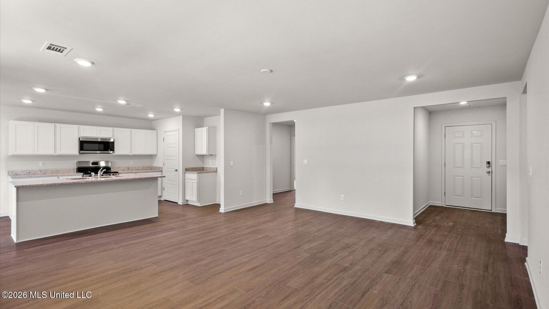 228 Raulston Drive Byram, MS 39272 - Photo 5 of 29 08-3HTP7002