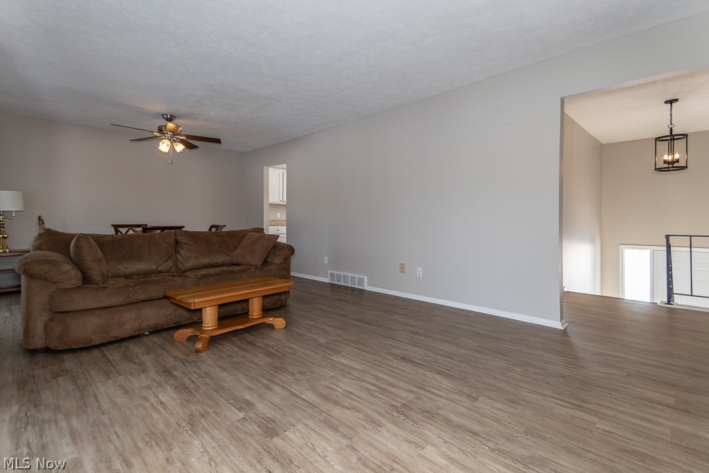 12000 Bean Road Chardon, OH 44024 - Photo 4 of 35