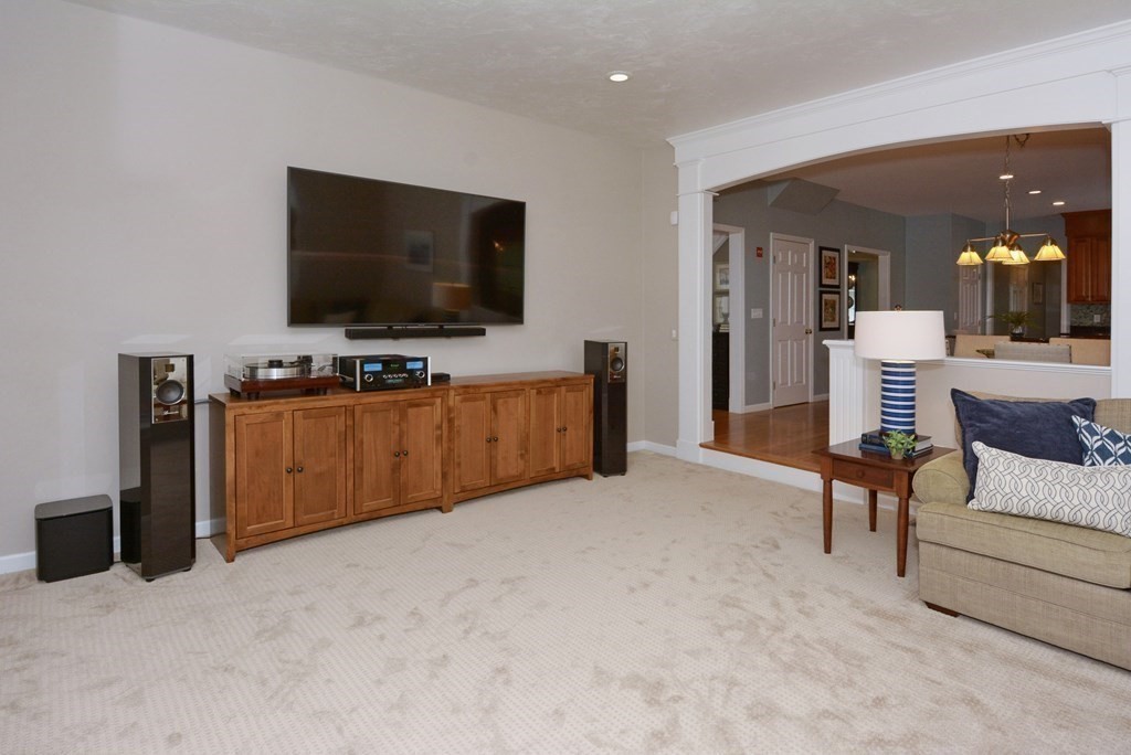 29 Huckleberry Road Hopkinton, MA 01748 - Photo 11 of 42 Gallery Image 11