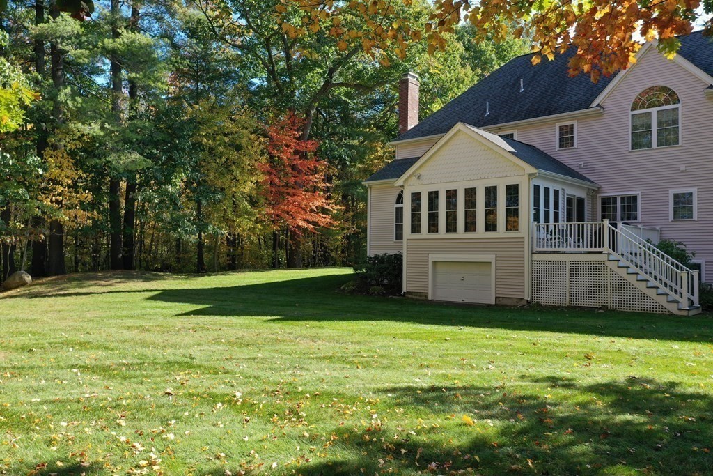 29 Huckleberry Road Hopkinton, MA 01748 - Photo 3 of 42 Gallery Image 3