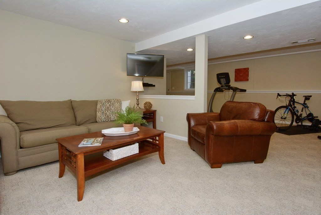 29 Huckleberry Road Hopkinton, MA 01748 - Photo 34 of 42 Gallery Image 34