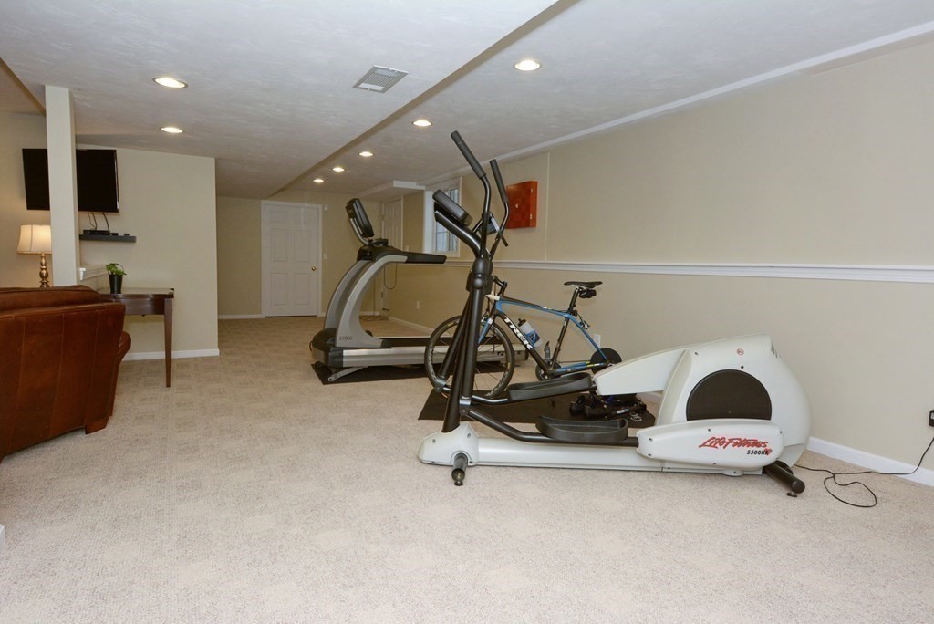 29 Huckleberry Road Hopkinton, MA 01748 - Photo 36 of 42 Gallery Image 36