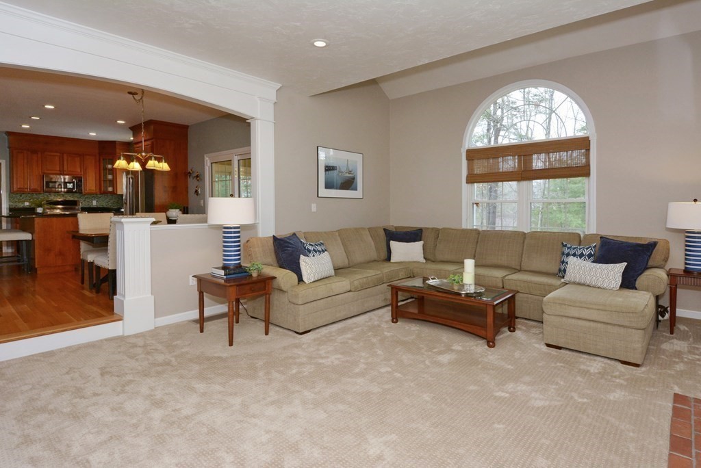 29 Huckleberry Road Hopkinton, MA 01748 - Photo 9 of 42 Gallery Image 9