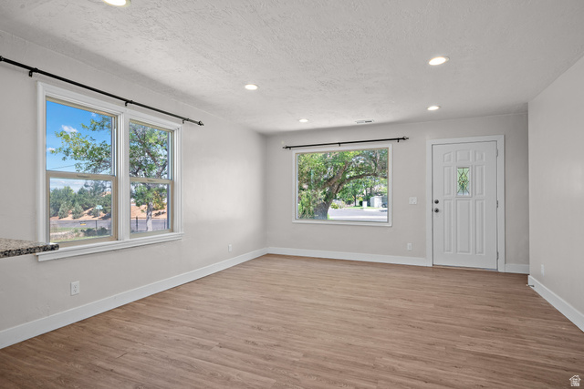 895 400 North Orem, UT 84057 - Photo 5 of 46