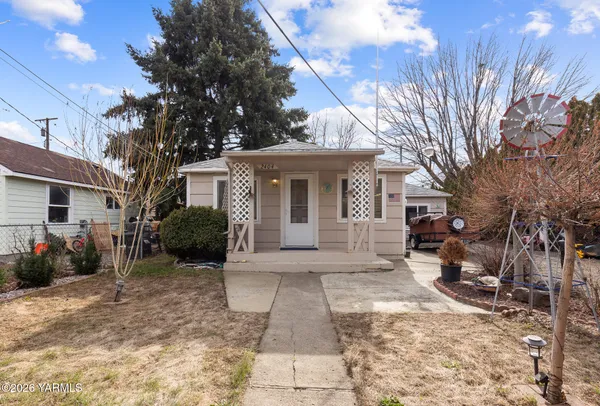 $270,000 | 2404 Willow Street, Yakima, WA 98902