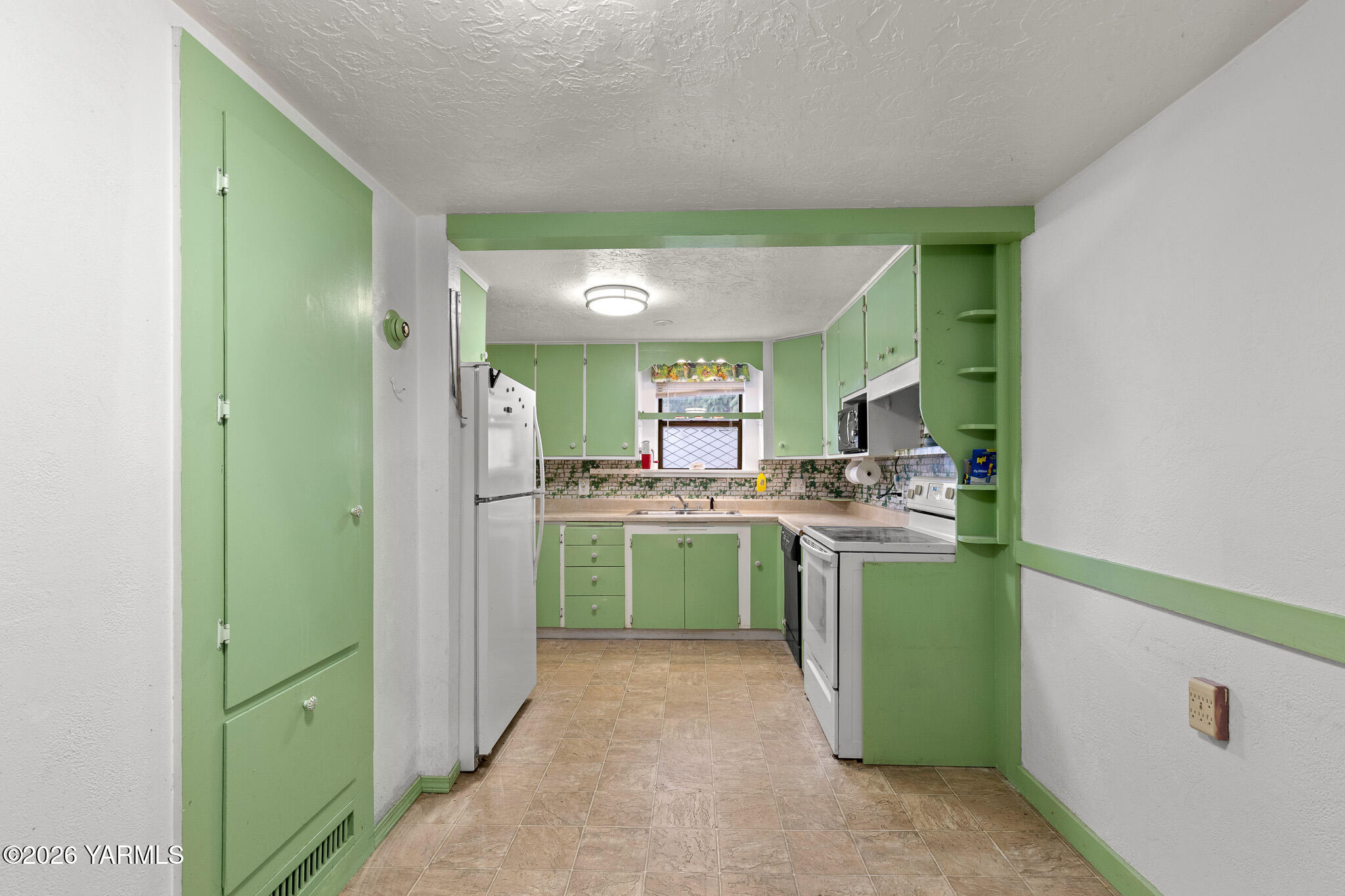 2404 Willow Street Yakima, WA 98902 - Photo 12 of 30 2404 Willow St