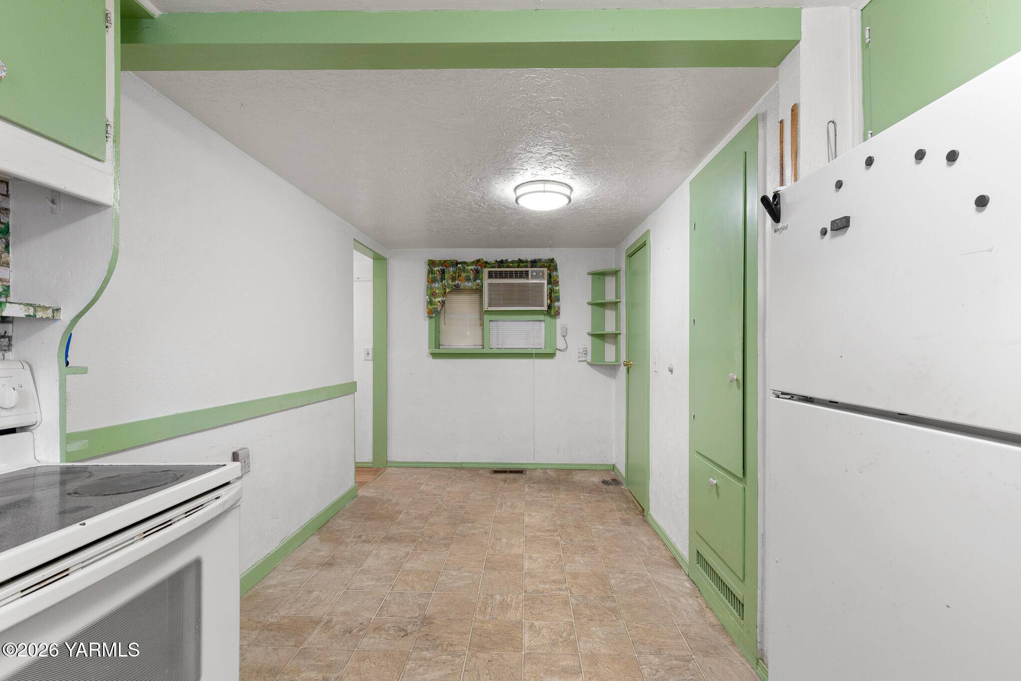 2404 Willow Street Yakima, WA 98902 - Photo 13 of 30 2404 Willow St