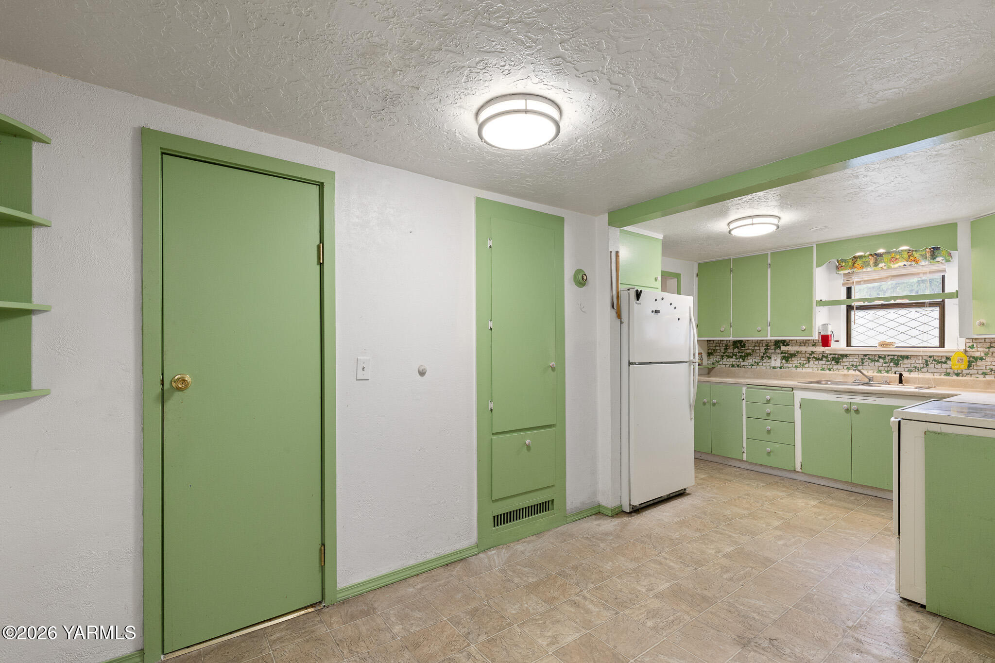 2404 Willow Street Yakima, WA 98902 - Photo 14 of 30 2404 Willow St