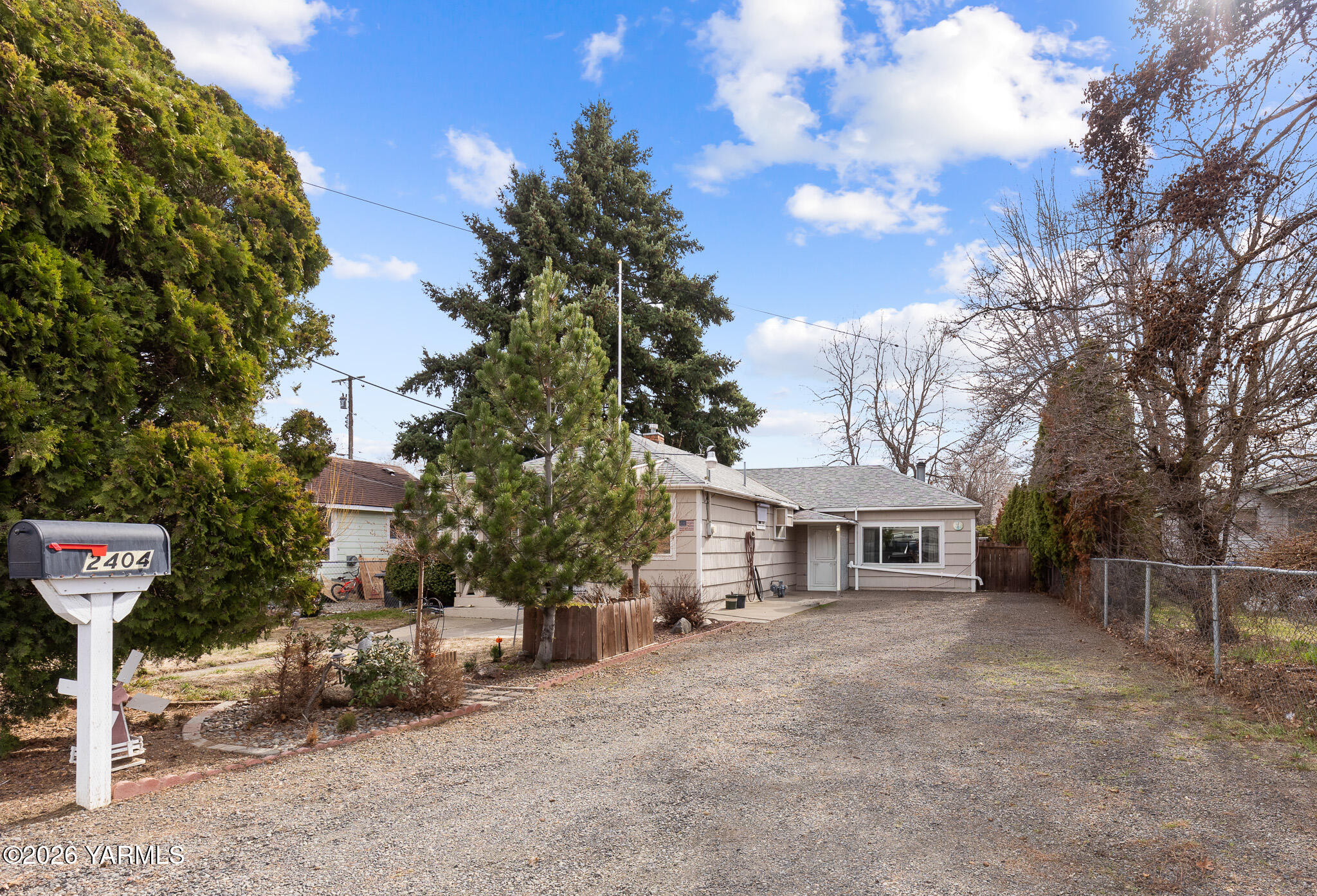 2404 Willow Street Yakima, WA 98902 - Photo 2 of 30 2404 Willow St
