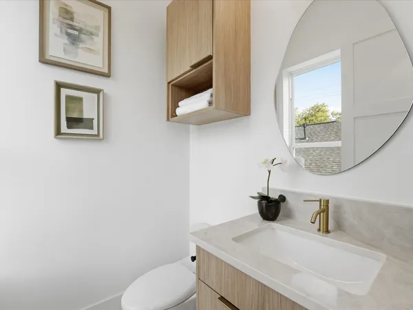 $449,990 | 1513 McKee Street, Houston, TX 77009