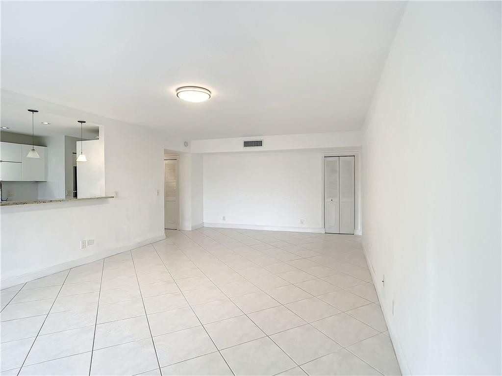 6342 Longboat Lane West, Unit 404 Boca Raton, FL 33433 - Photo 8 of 39 Photo 8