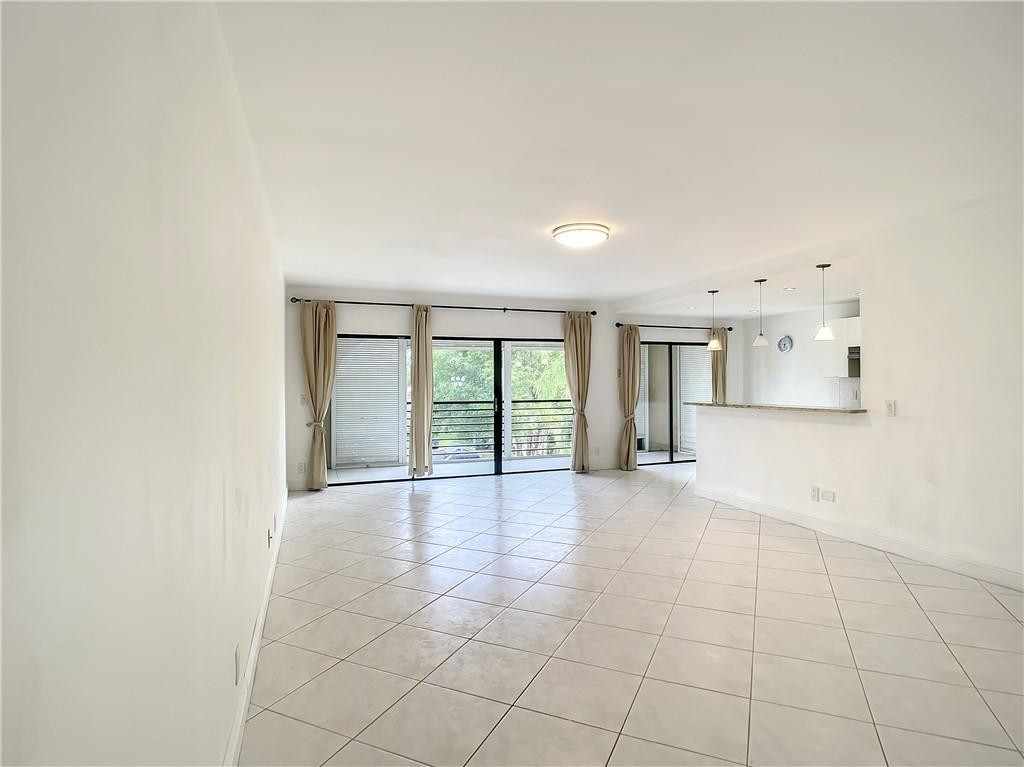 6342 Longboat Lane West, Unit 404 Boca Raton, FL 33433 - Photo 10 of 39 Photo 10