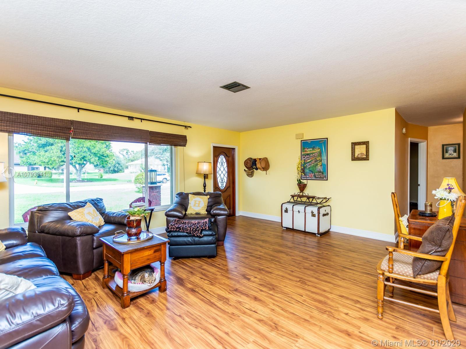 20410 Southwest 50th Place Southwest Ranches, FL 33332 - Photo 11 of 54