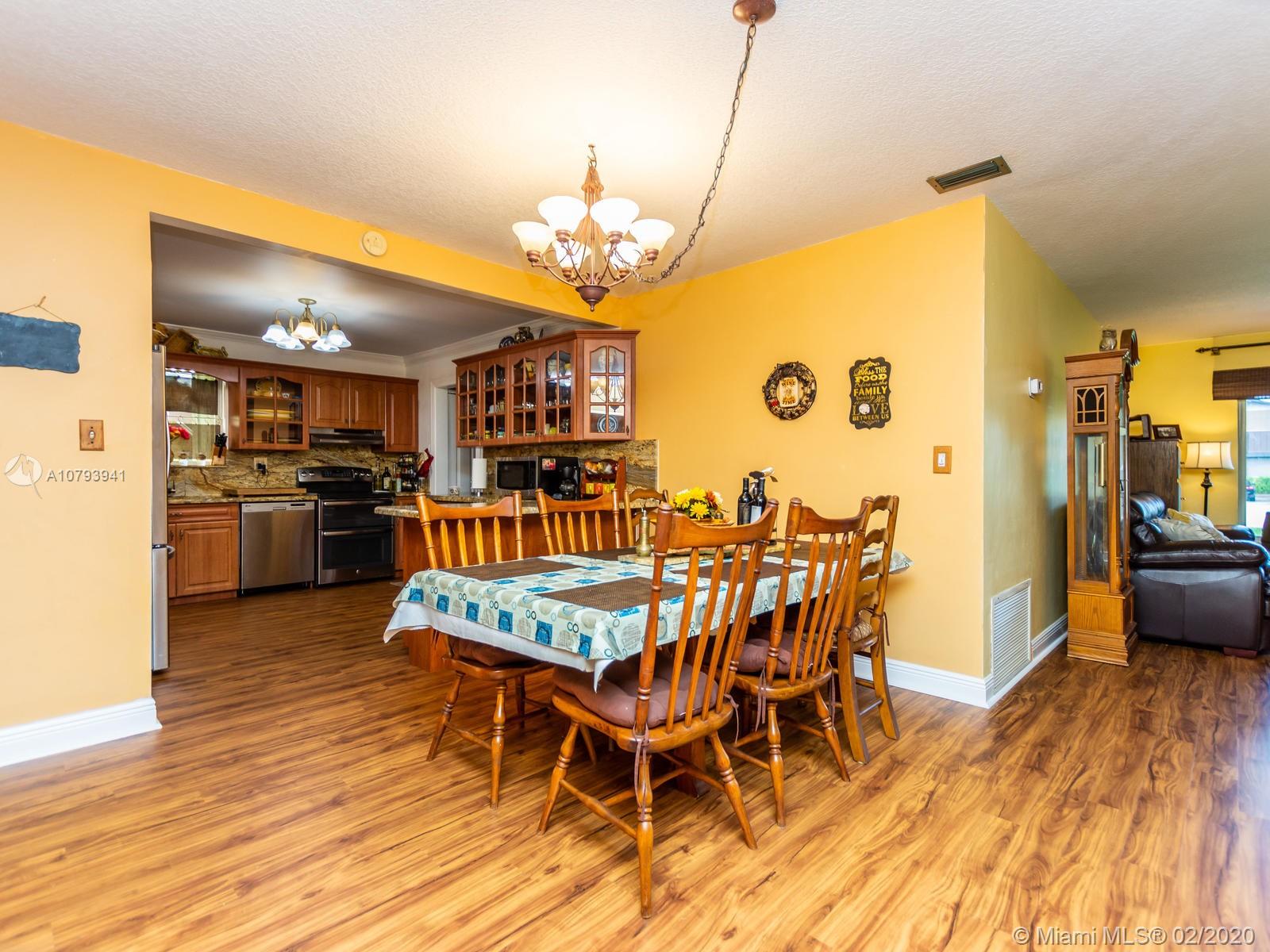 20410 Southwest 50th Place Southwest Ranches, FL 33332 - Photo 12 of 54
