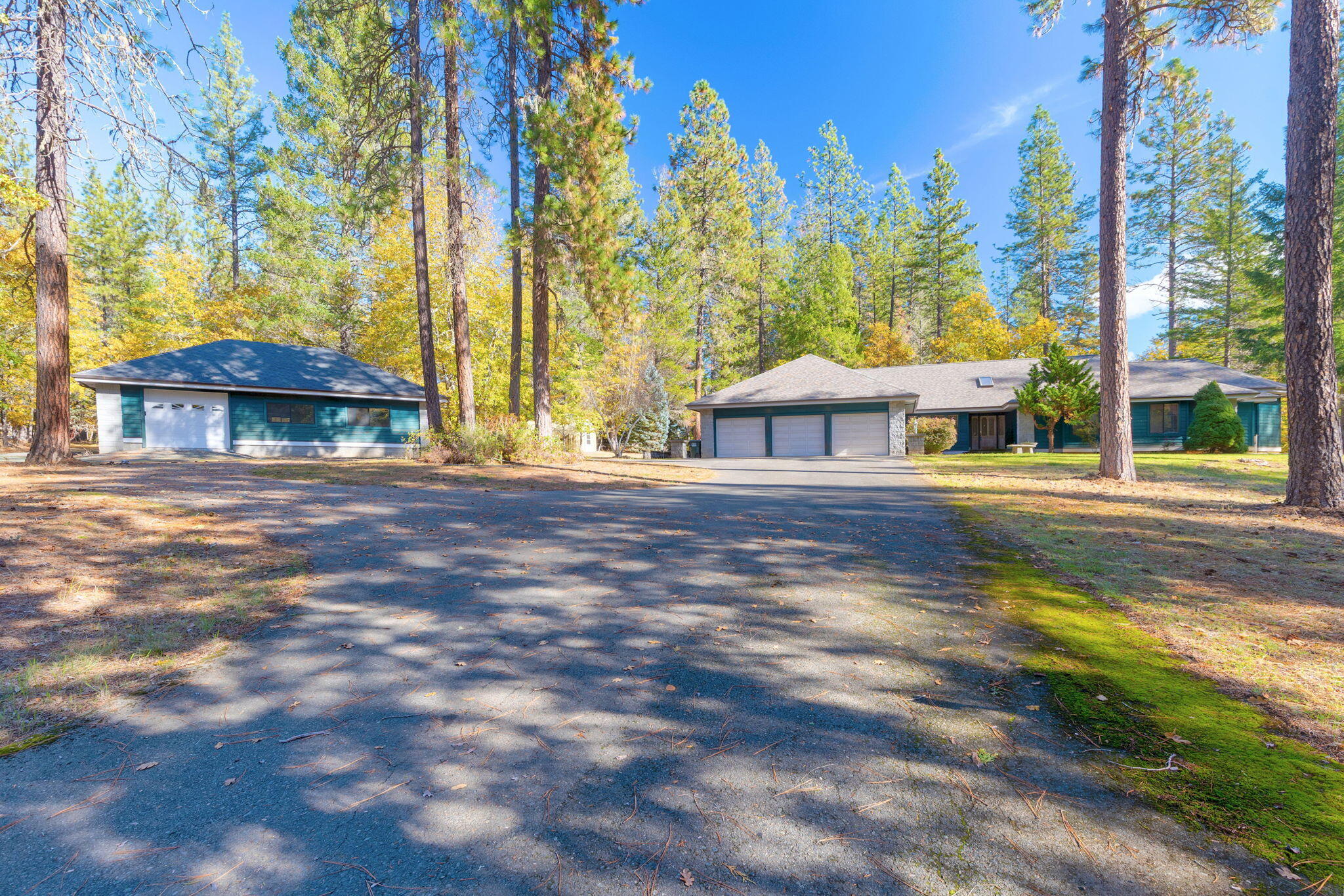 7118 Redthorne Road Rogue River, OR 97537 - Photo 1 of 63 7118 Redthorne Rd