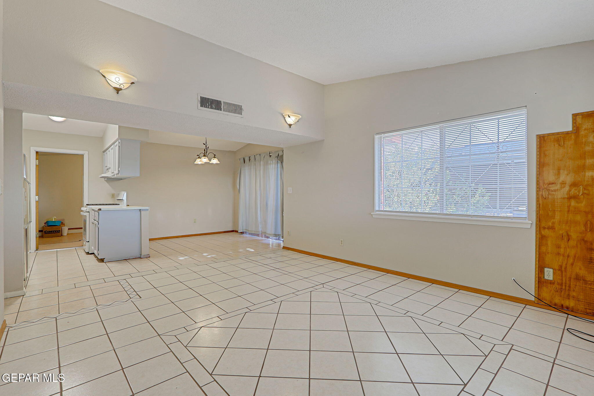 9108 Morelia Road El Paso, TX 79907 - Photo 14 of 35 26-web-or-mls-IMG_1404