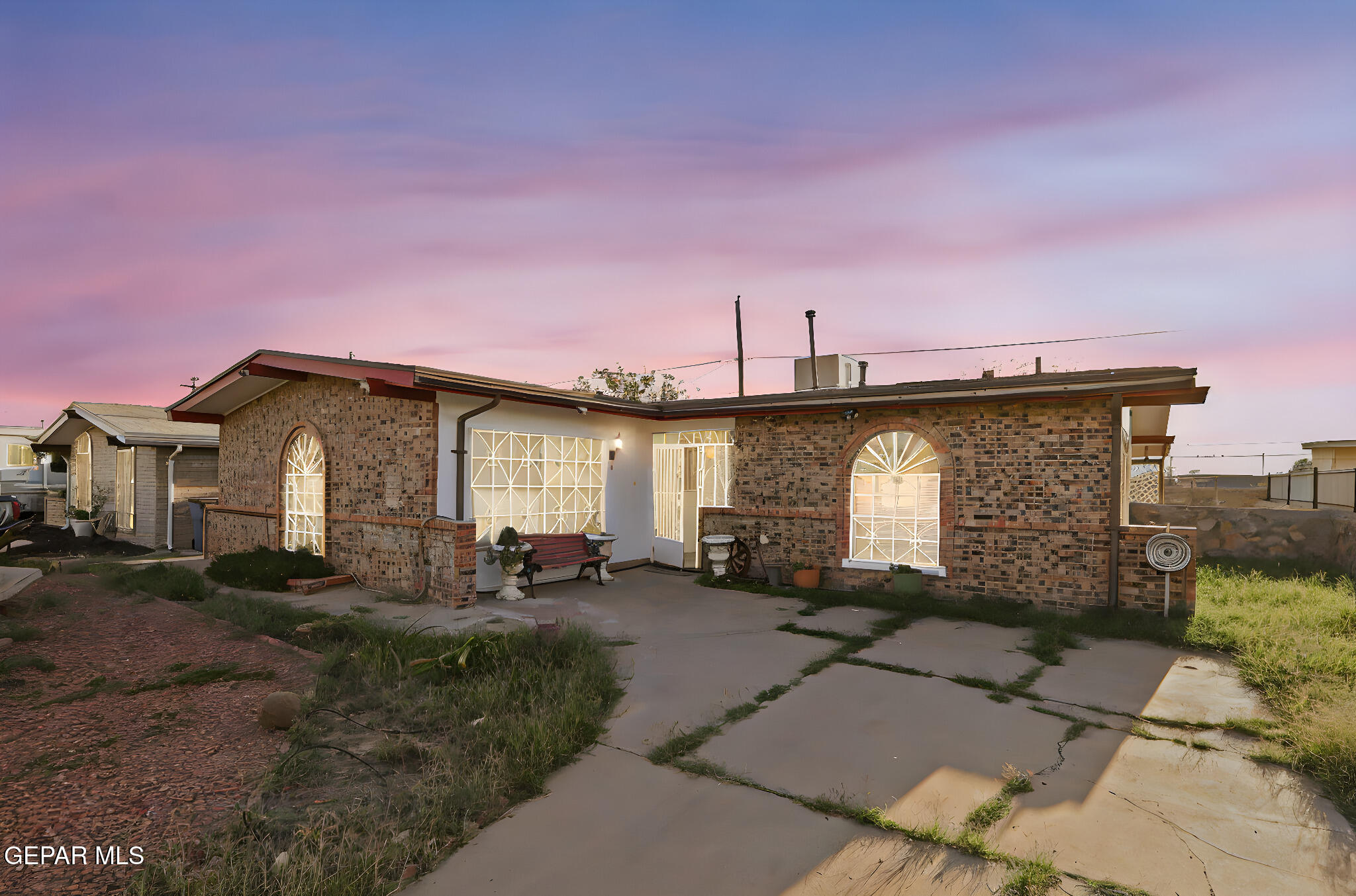 9108 Morelia Road El Paso, TX 79907 - Photo 2 of 35 35-web-or-mls-IMG_1467 day to dusk