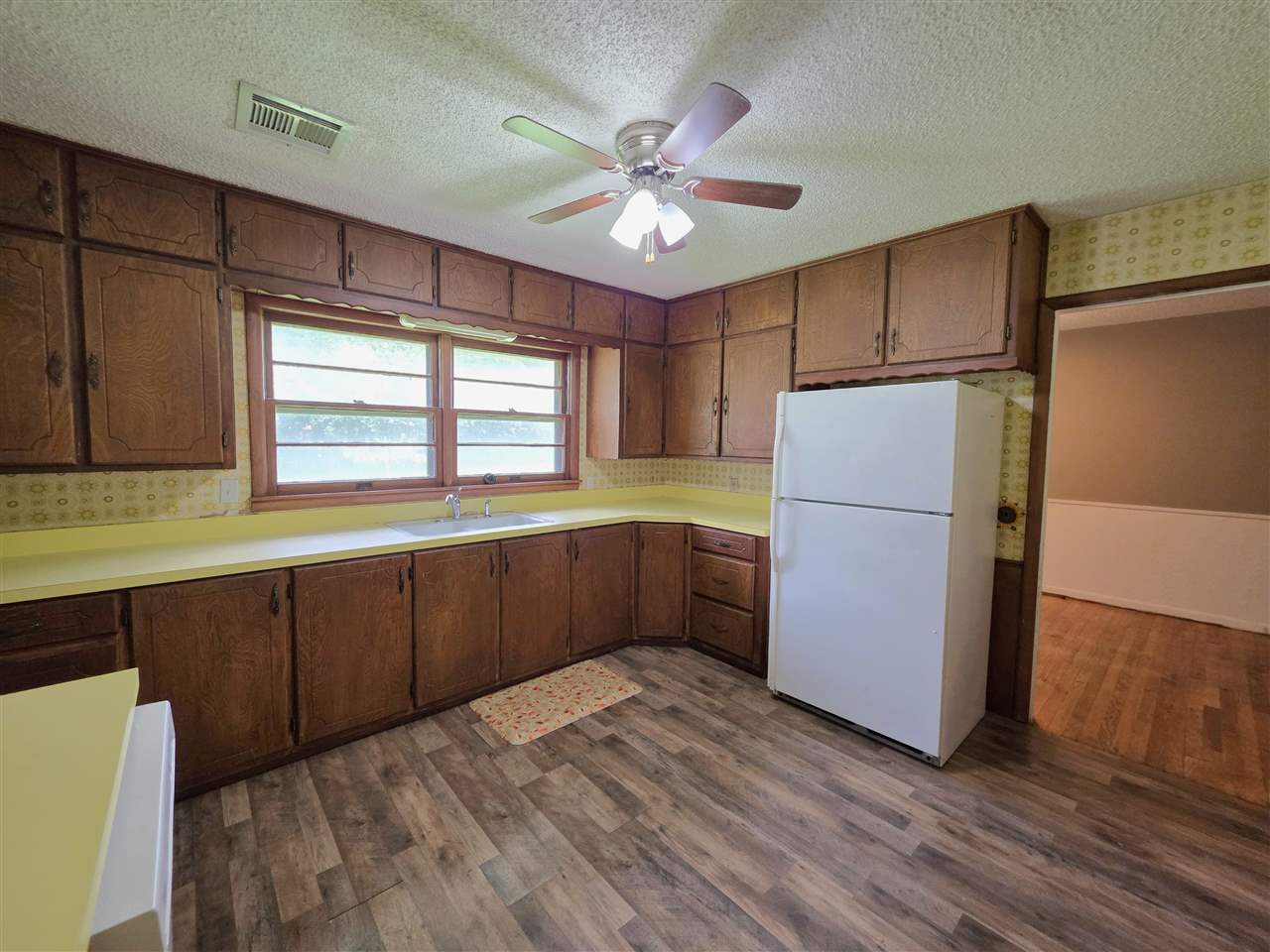 1404 Country Club Drive Perry, OK 73077 - Photo 9 of 23 Gallery Image 9