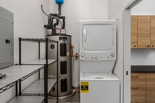 a view of a yard with a fountain