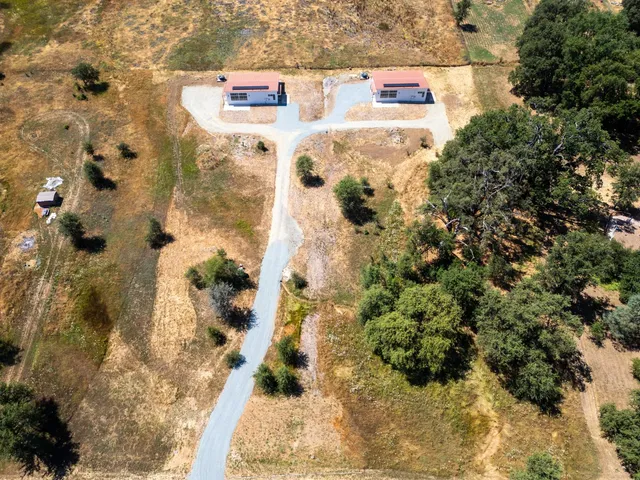 a picture of a bathroom