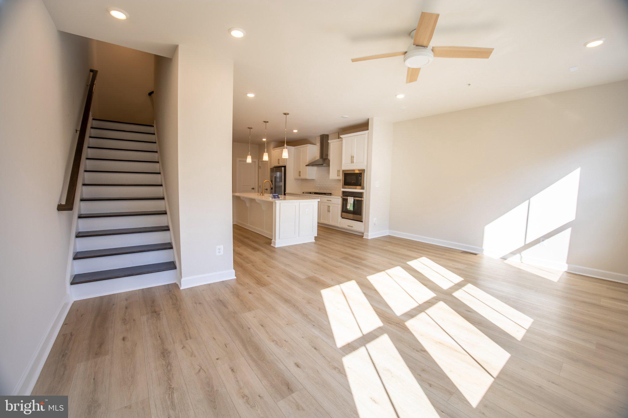 5313 8th Road South Arlington, VA 22204 - Photo 24 of 50 Bright and airy open living space.