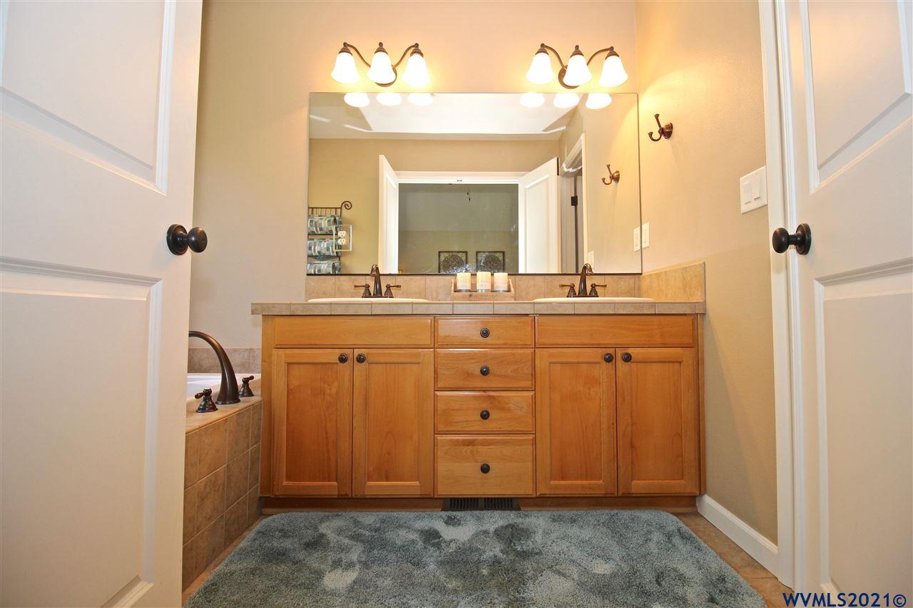 5851 Delaney Road Southeast Turner, OR 97392 - Photo 25 of 41 Gallery Image 25