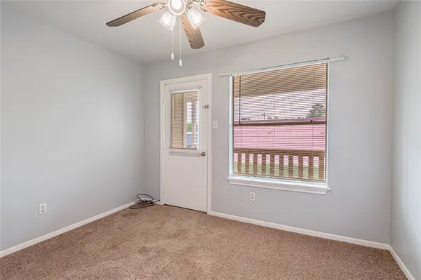 $1,350 | 111 B Normal Park Drive, Unit B, Huntsville, TX 77320