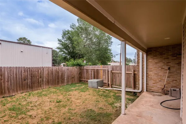 $1,350 | 111 B Normal Park Drive, Unit B, Huntsville, TX 77320