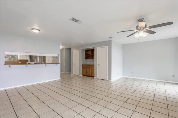 $1,350 | 111 B Normal Park Drive, Unit B, Huntsville, TX 77320