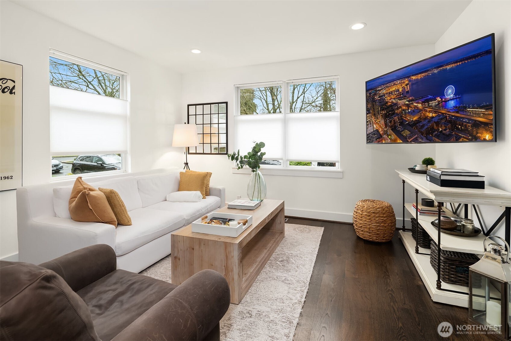2009 East John Street Seattle, WA 98112 - Photo 13 of 27