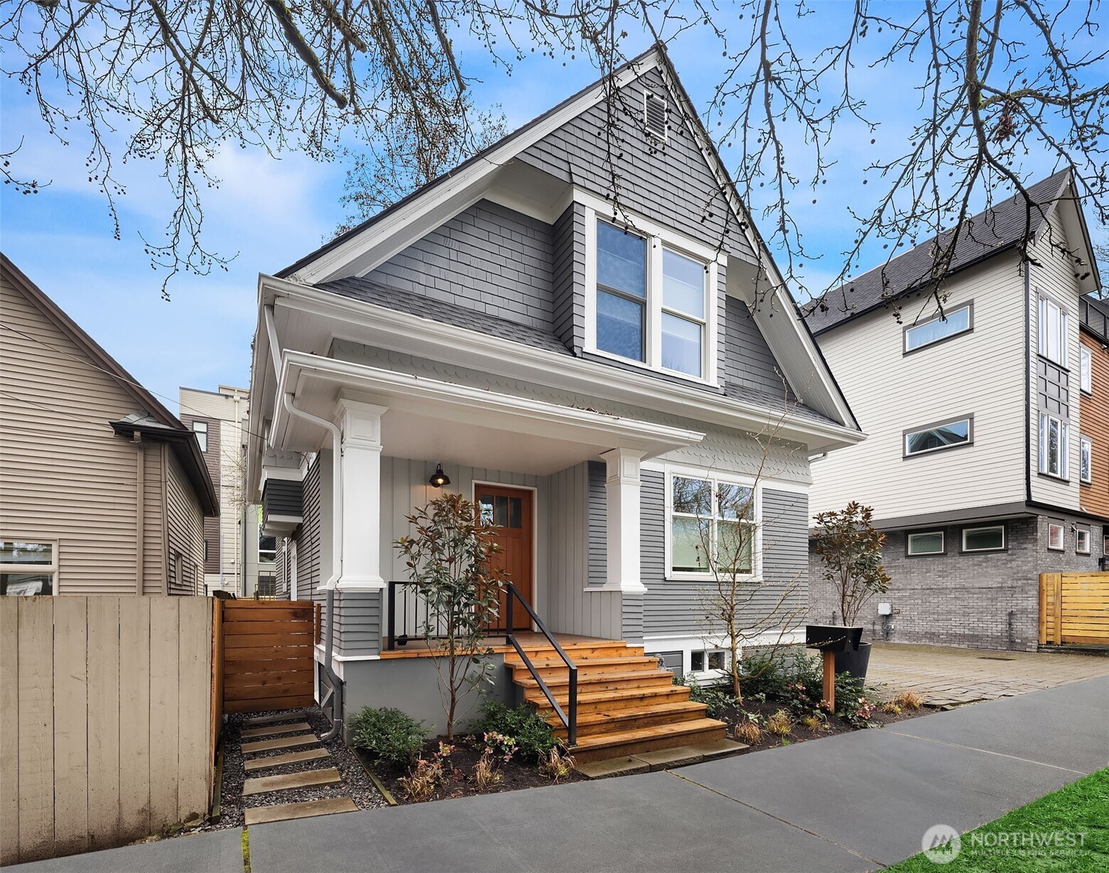 2009 East John Street Seattle, WA 98112 - Photo 26 of 27