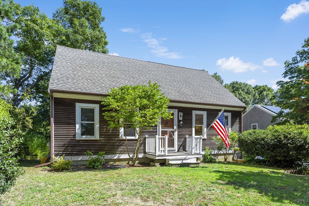 37 Hilltop Road Mashpee, MA 02649 - Photo 1 of 22 Gallery Image 1