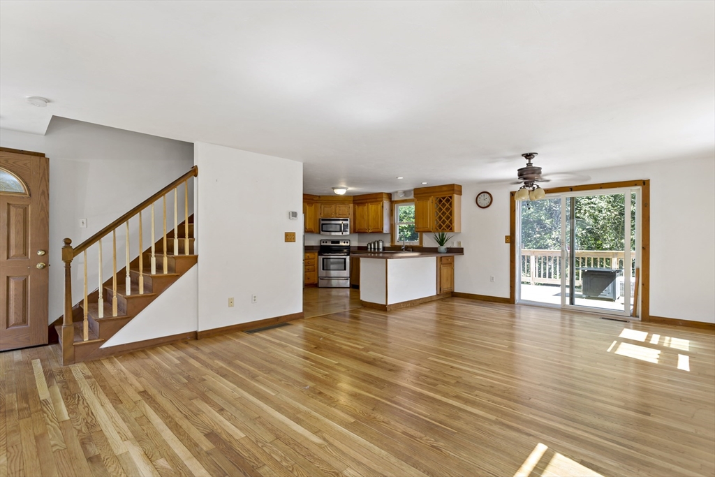 37 Hilltop Road Mashpee, MA 02649 - Photo 3 of 22 Gallery Image 3