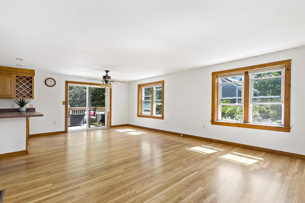 37 Hilltop Road Mashpee, MA 02649 - Photo 4 of 22 Gallery Image 4